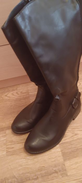 Продам женскую обувь