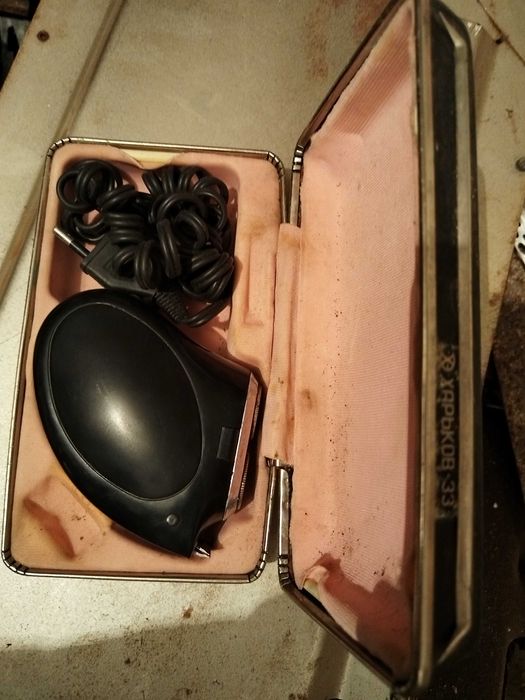 Ретро самобръсначка електрическа Харьков 33