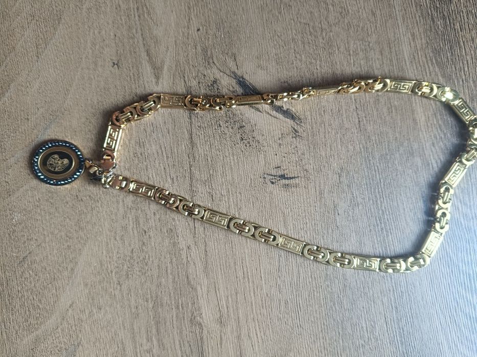 Нов синджир от медицинско злато 18 карата покритие .