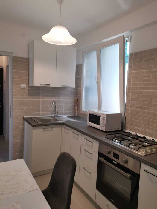 Apartament de inchiriat 2 camere METROU Eroii Revolutiei