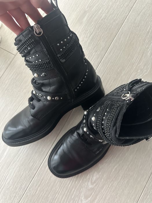 Botine Zara din piele naturală, negre, stil biker, mărime 37