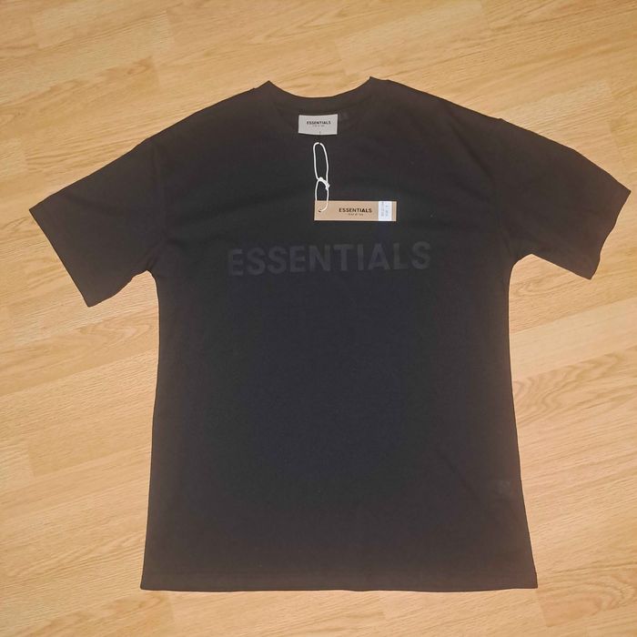 Tricou Essentials Calitate Inalta S,M,L Cu eticheta si punga originala