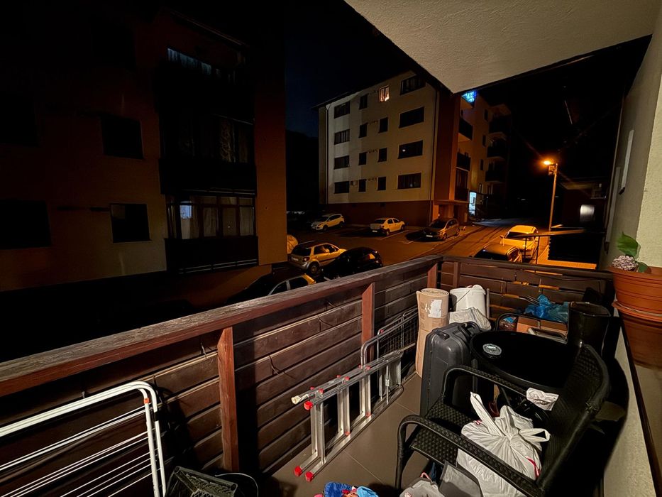 Vand apartament 2 camere Sub Cetate