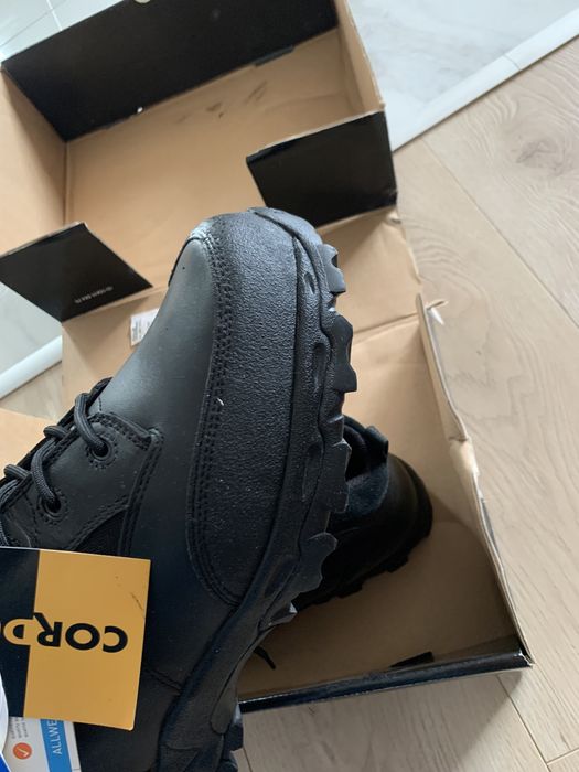 Bocanci militari din piele