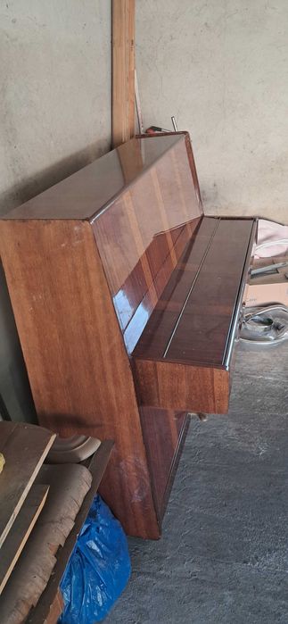 Pianina Nocturne în stare perfectă de funcționare