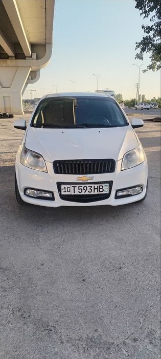 Nexia 3 avtomat sotiladi