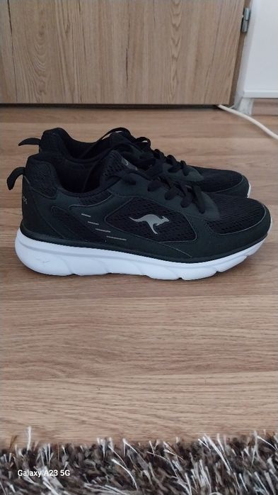 Adidasi originali Kanga nr.41.