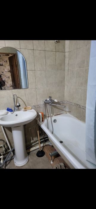 Жігітке бөлме жалданады