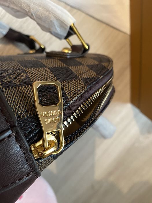Geantă Louis Vuitton