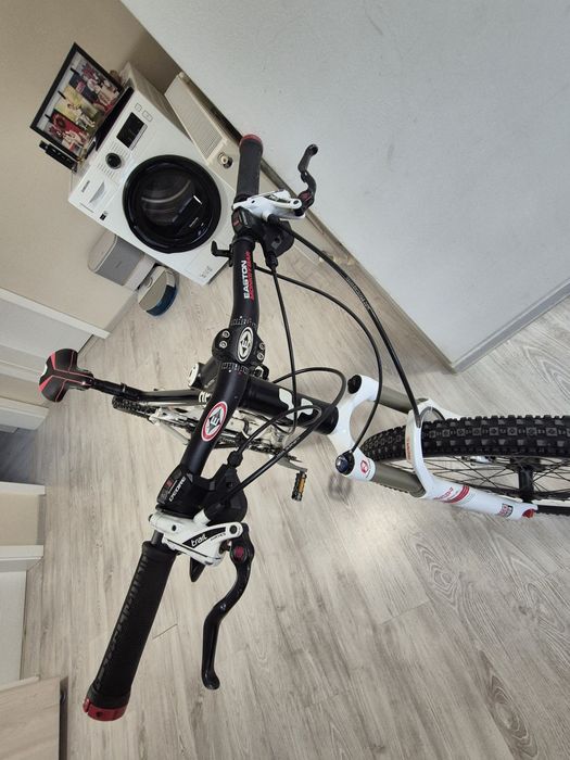 Bicicleta CUBE Ams fullsuspension aer,frane hidraulice,Deore XT