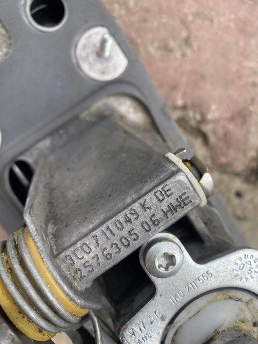 Timonerie Audi A3 8P 1.9 TDI BKC BLS BXE 5 trepte 6 trepte 1K0711061A