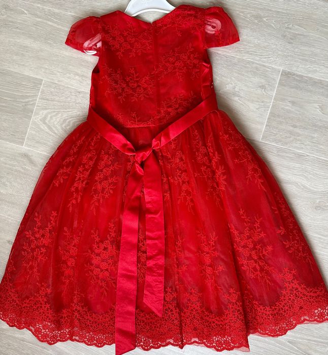 Нарядное платье для девочки 5-7 лет