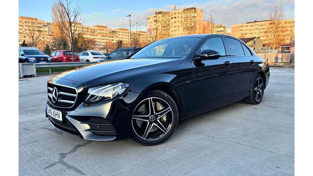 Mercedes-Benz E Mercedes-Benz E 300 AMG Plugin Hybrid - 320HP