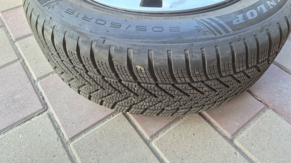 Anvelope Iarna Dunlop 205/60/16 + jante si capace Audi A4
