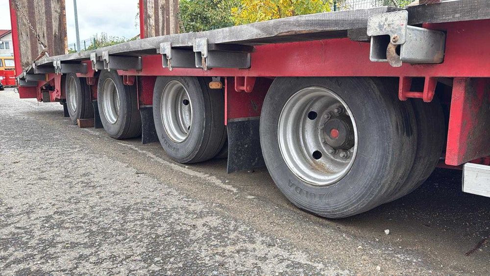 Trailer Wielton 4 axe, 2013, 1 axa liftanta, 1 axa viratoare