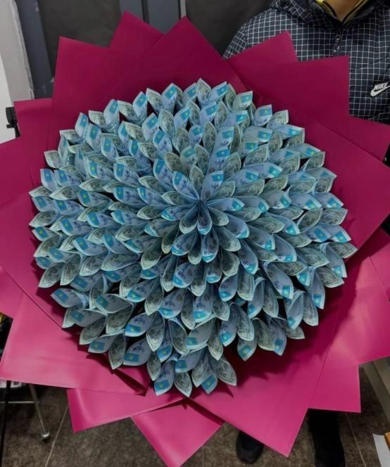 Цветы из купюр букет из денег