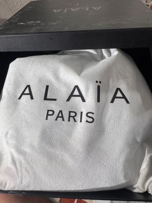 Чисто нова чанта Alia