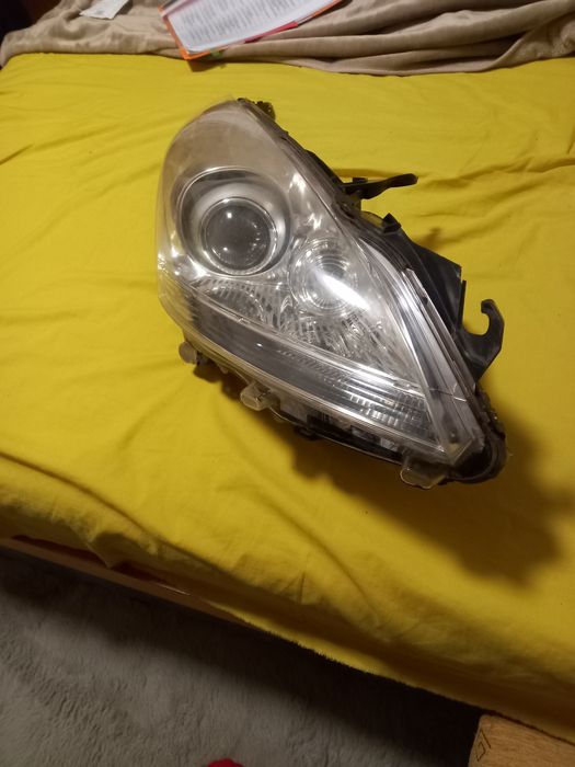 Динамичен Биксенонов десен фар за Пежо 3008-2010г.