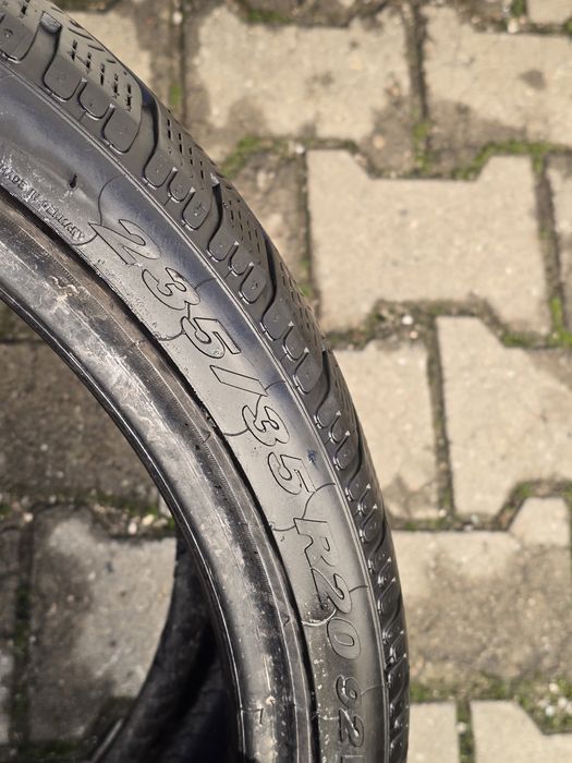 235 35 20 Pirelli