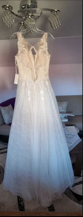 ROCHIE DE MIREASA - noua cu eticheta