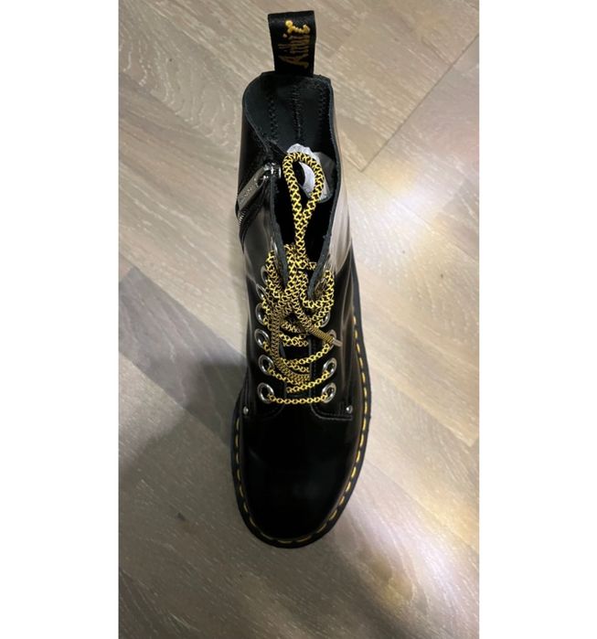 Dr. Martens Jadon Max