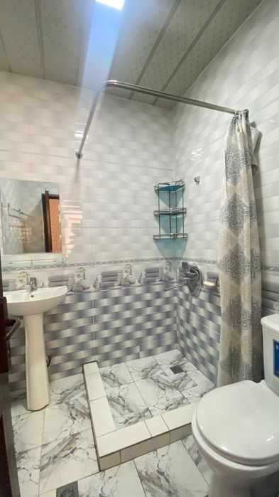 Kvartira yangi toshmida xonadon qizlarga