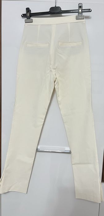 Pantaloni noi Zara , albi , XS