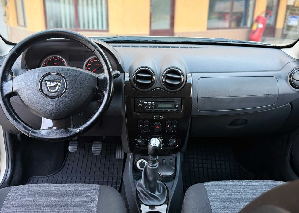 DACIA Duster 2012 — imagine 3