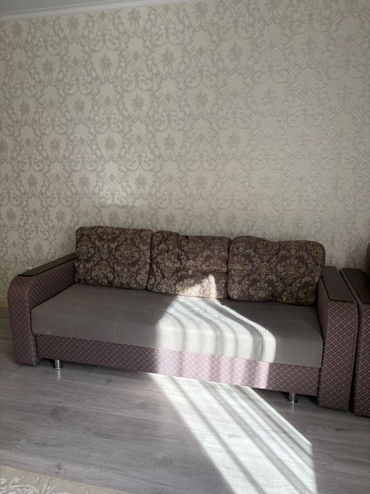 Продам диван с креслом