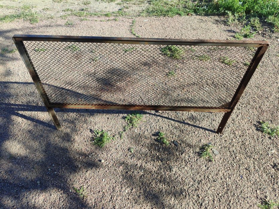 Сетка металлическая с уголками металл продам