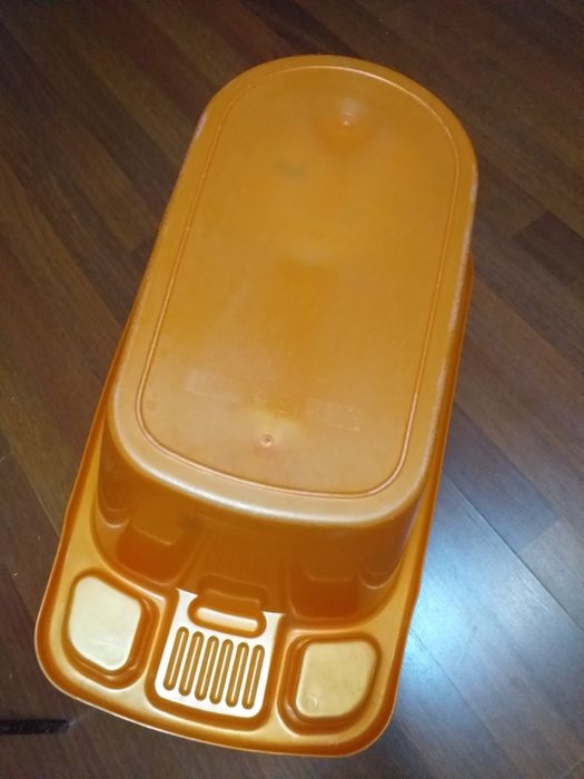 Пластмассовая ванночка