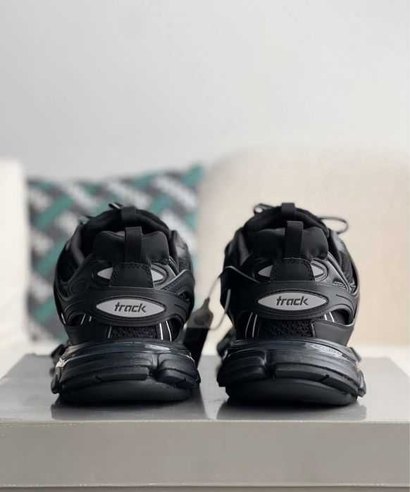 Balenciaga track