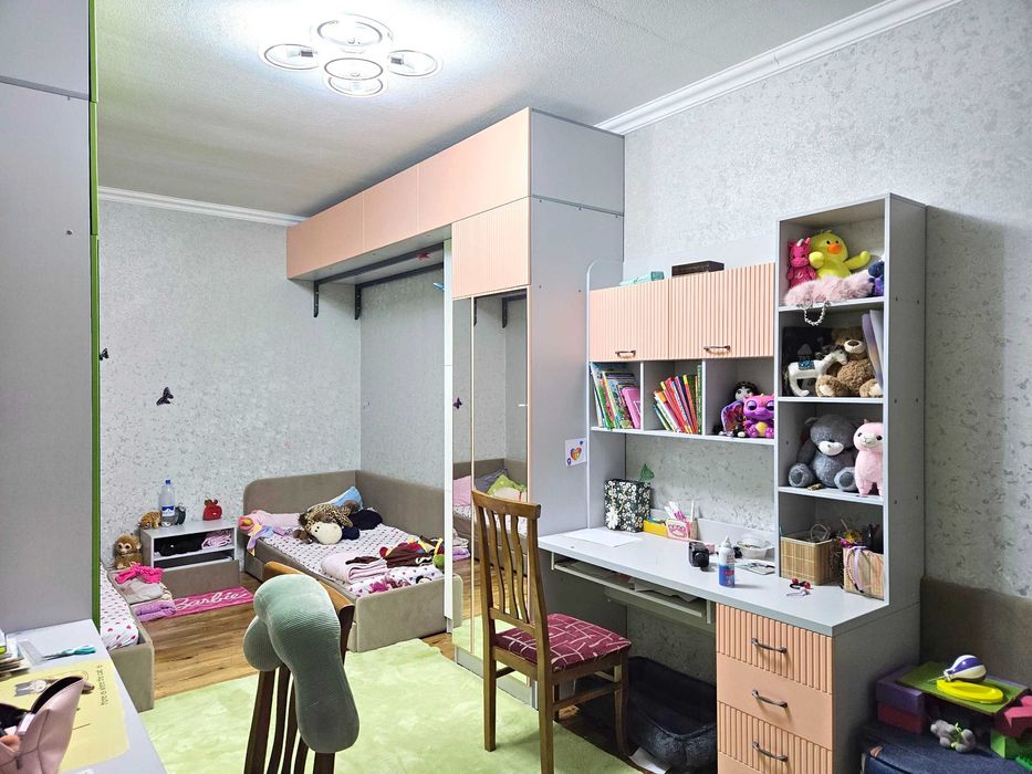 Азербайджанский центр. Продается двухэтажный дом