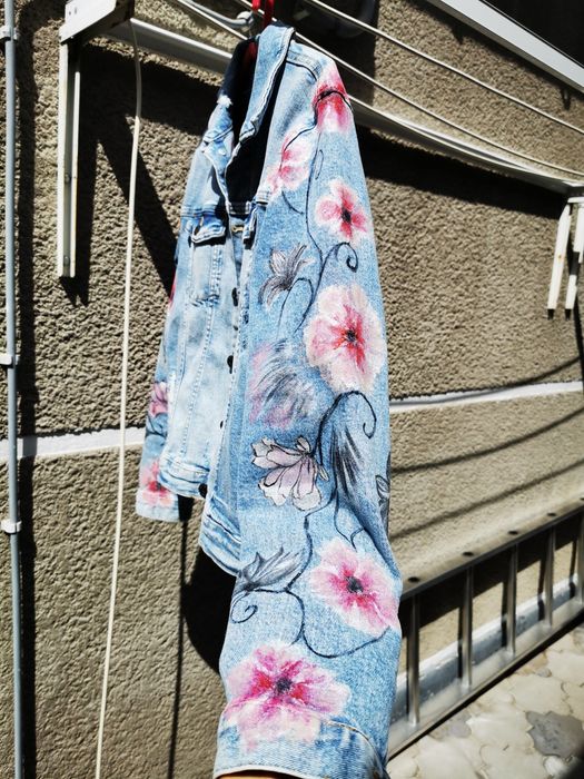 Geaca blugi HM pictata manual marime 38, model unicat