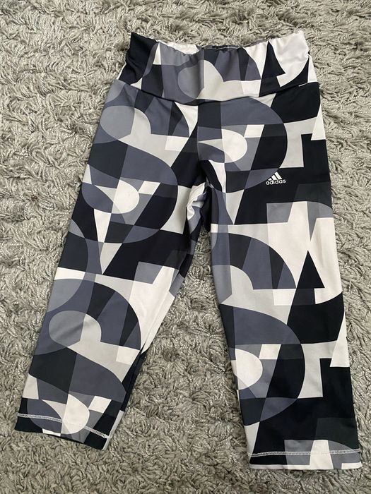 Клинове Adidas Nike