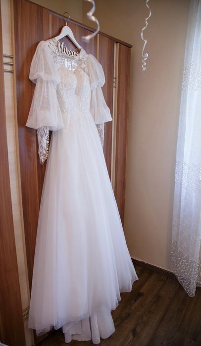 Rochie mireasă, purtată o dată