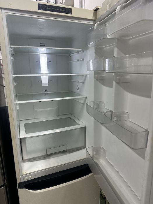 Продам холодильник LG