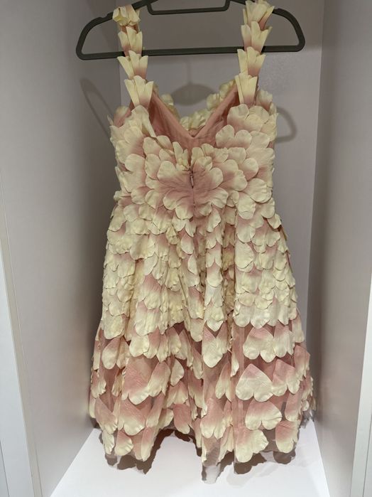 Дамска рокля в бежово и розово