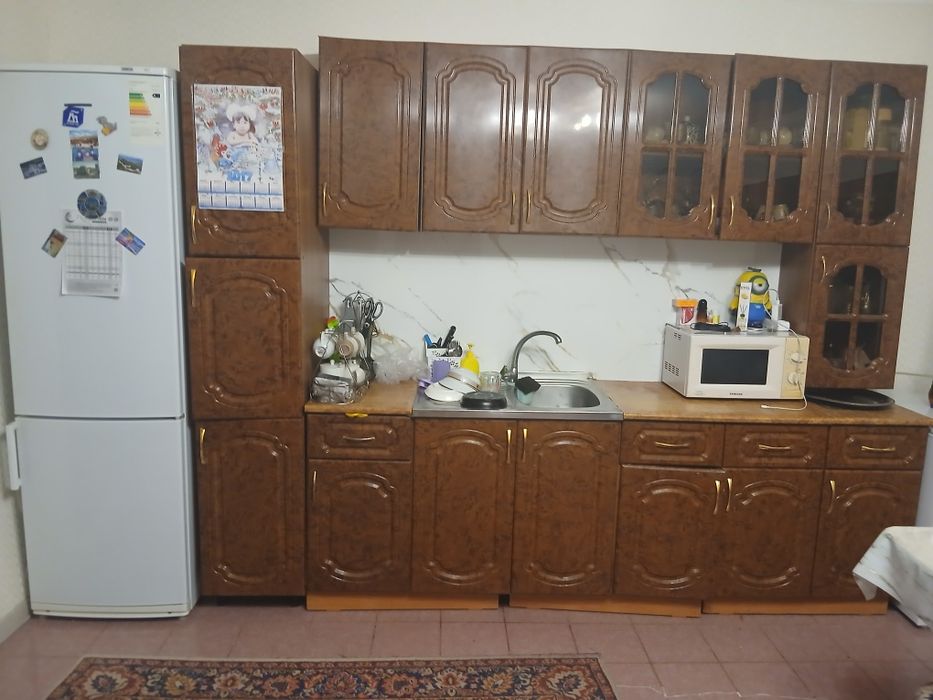 Продам Кухонный мебель