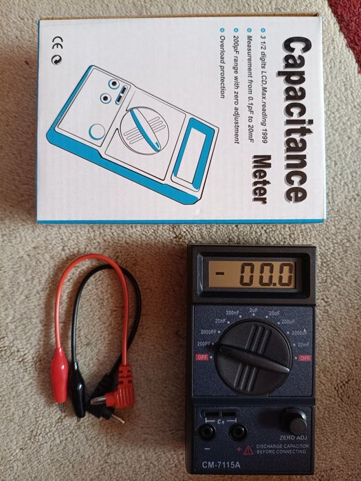 Capacimetru digital CM-7115A, condensatori 1 pF - 20 mF, precizie 0,5% - NOU / SIGILAT