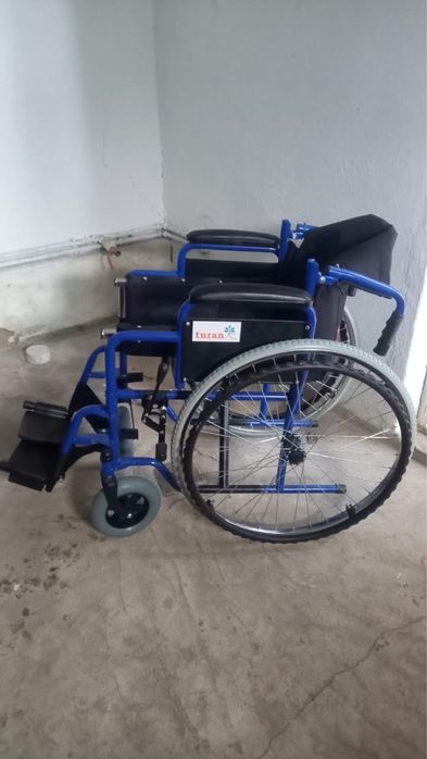 Продам коляску почтти новая