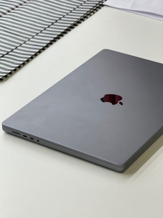 MacBook Pro M1 Pro | 16 GB RAM | 1 TB SSD