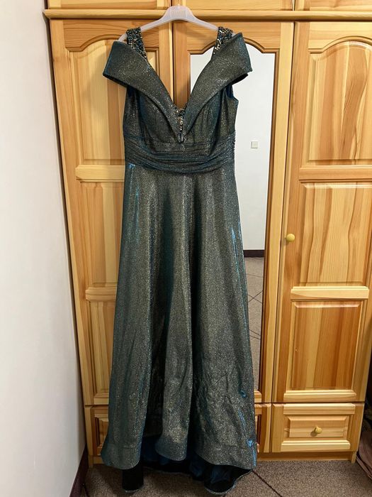 Сватбена рокля