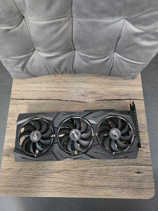 Placă Video ASUS ROG Strix RX 5700 XT 8GB GDDR6 Gaming