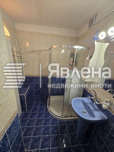 Явлена предлага за продажба един прекрасен, просто