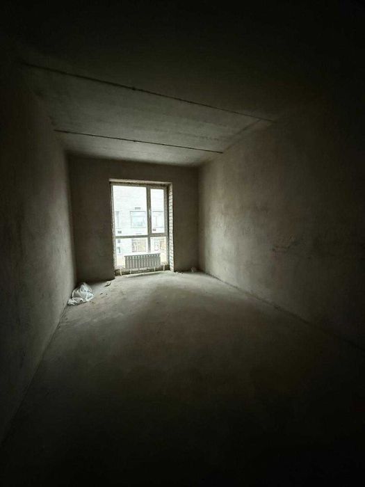 Продам 2 ком квартиру на 12 мкр Централ парк 2 Этаж с тех паспортом