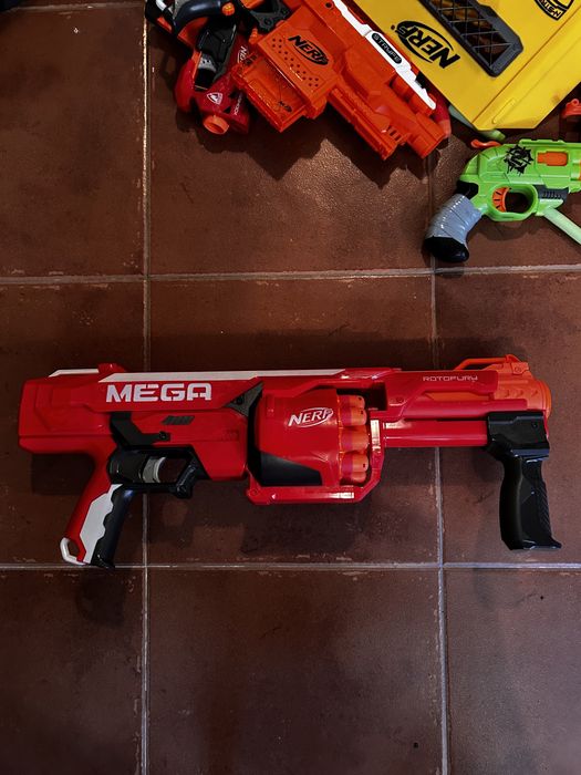 NERF Pusti si Pistoale