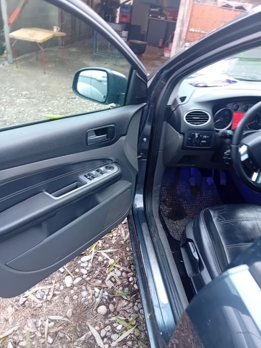 Vând Ford focus mk2 facelift