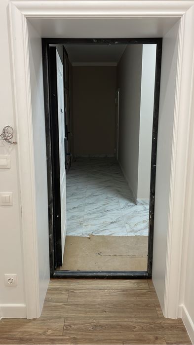 Установка двереи Коши