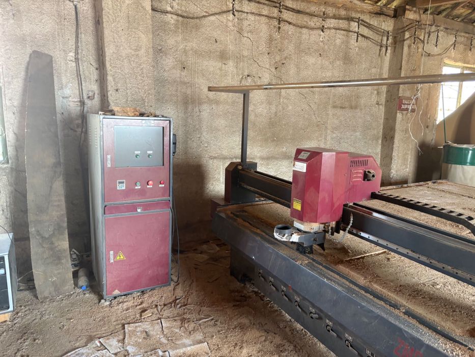 CNC рутер за рязане и гравиране